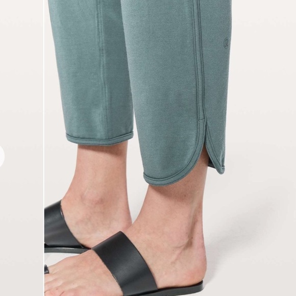Lululemon Every moment stretch crop pants G73 - Picture 5 of 16